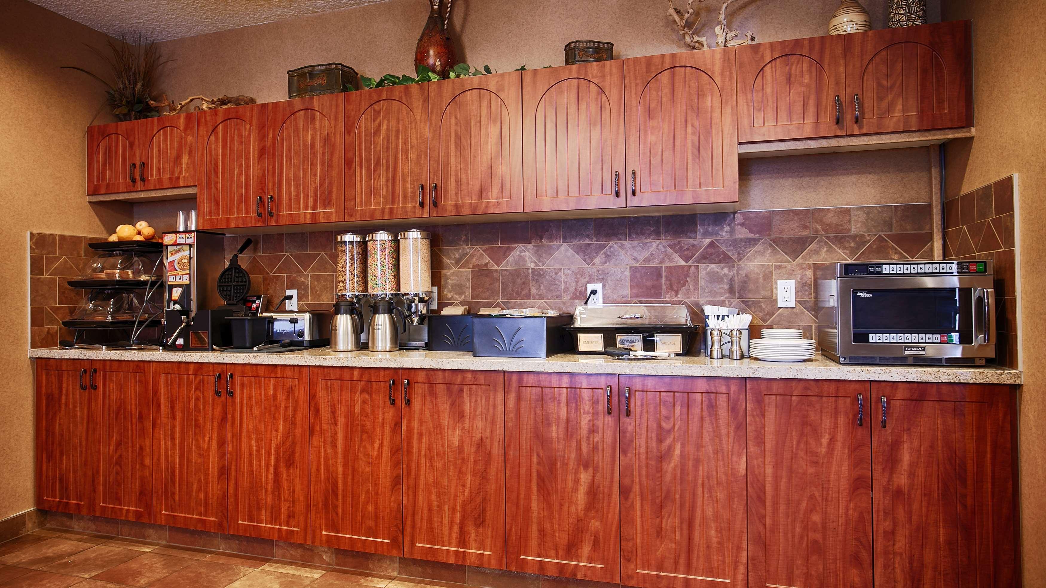 Best Western Diamond Inn Three Hills Eksteriør billede