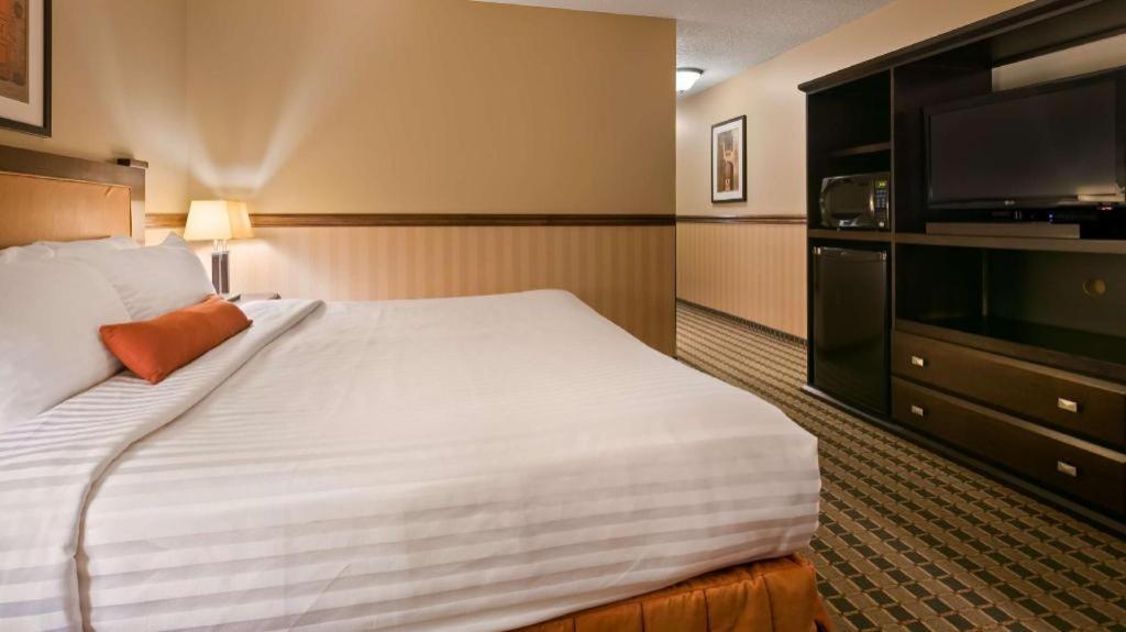 Best Western Diamond Inn Three Hills Eksteriør billede