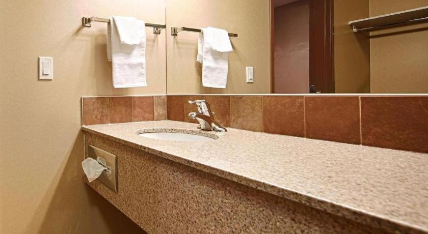 Best Western Diamond Inn Three Hills Eksteriør billede